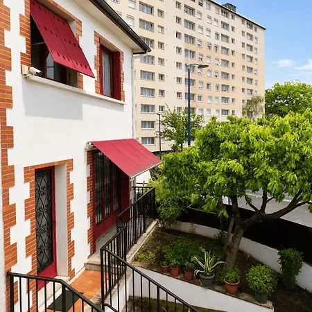 Quiet And Bright House In Dom wakacyjny Drancy